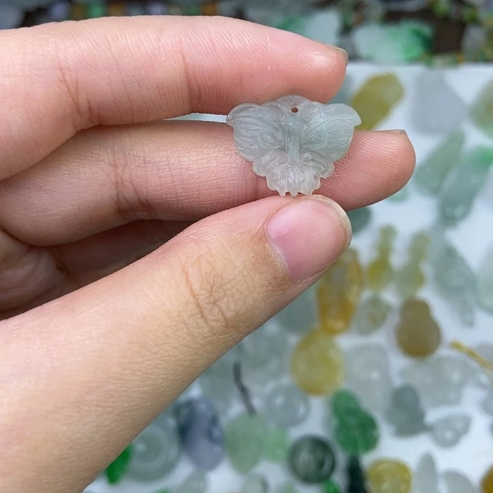 定制翡翠未镶嵌蝴蝶