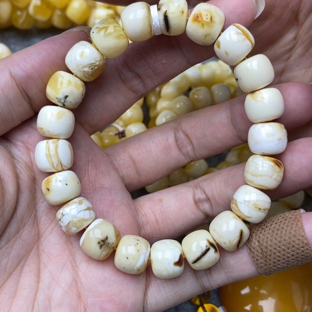 琥珀未镶嵌珠宝奇石11