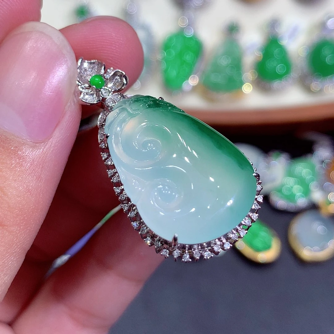 翡翠18K金镶嵌吊坠(不含链)