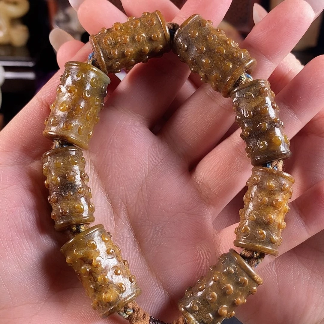 钰***未镶嵌和田玉挂件