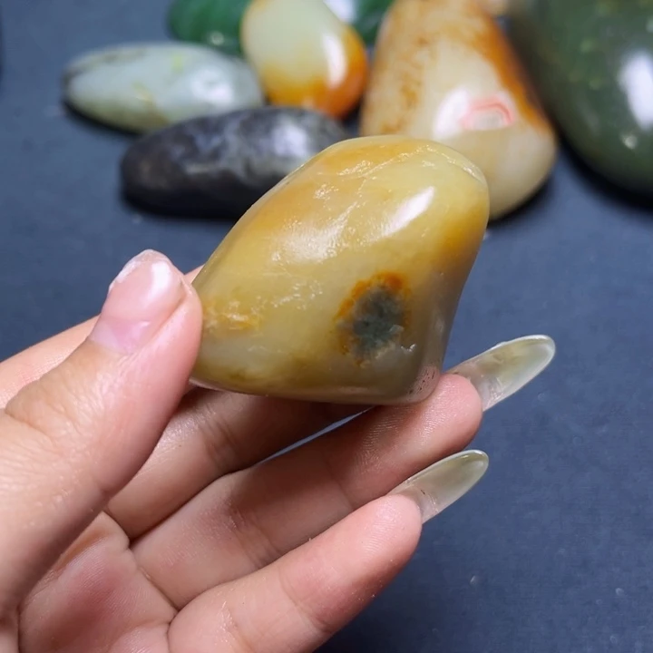 未镶嵌和田玉珠宝奇石