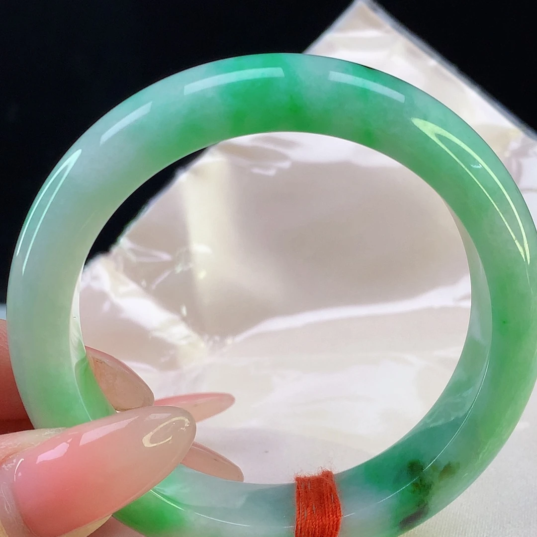 翡翠手镯未镶嵌天然翡翠1131