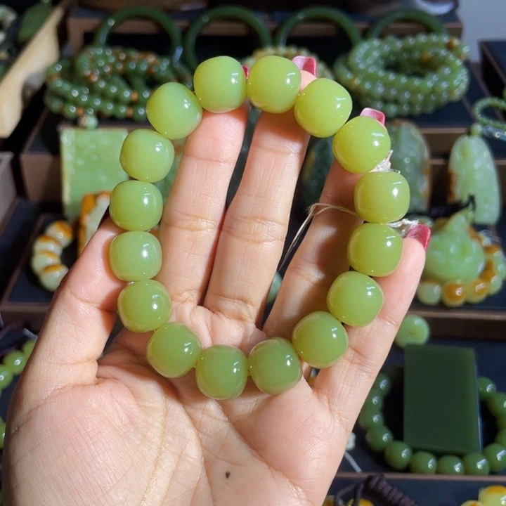 倚***雨未镶嵌手链和田玉