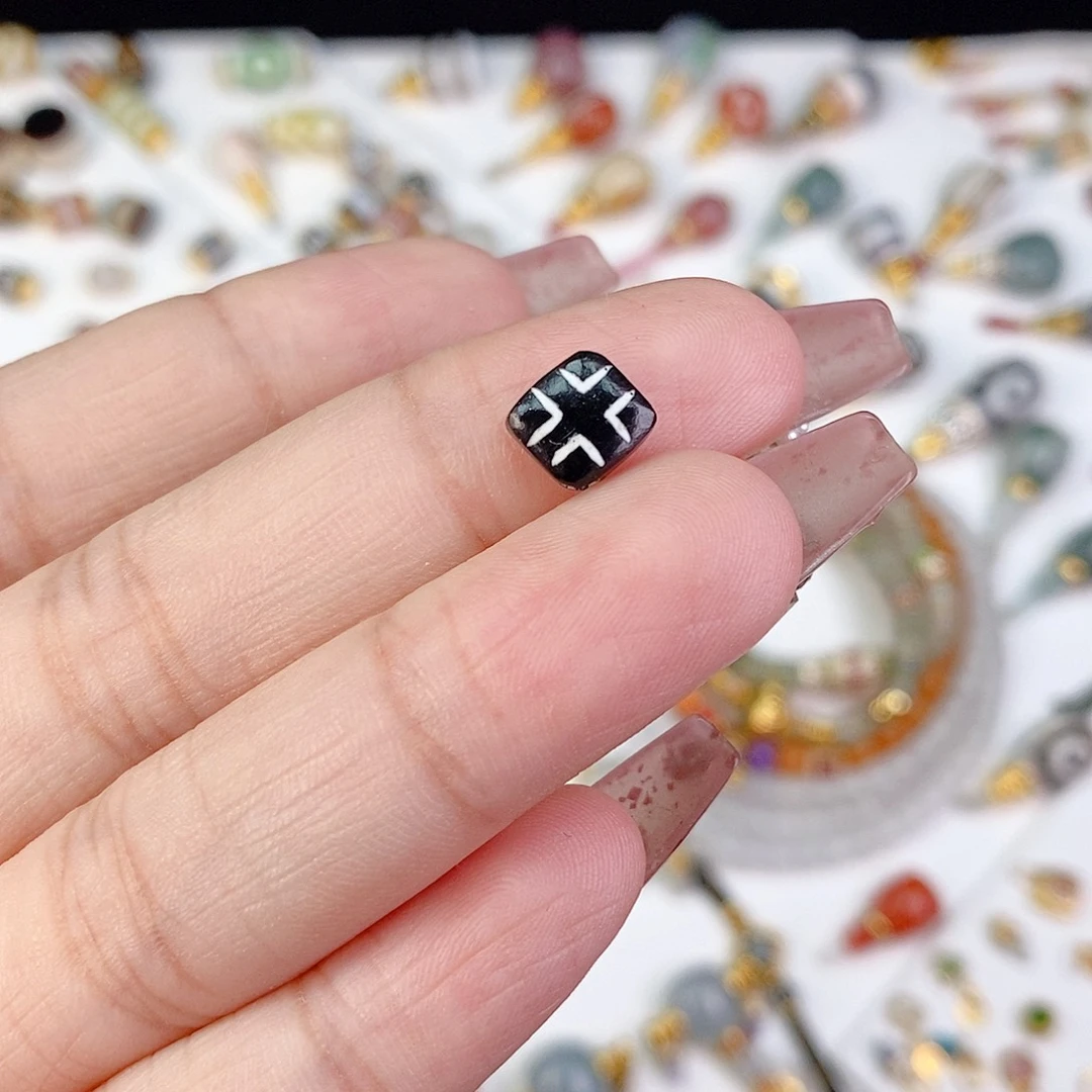 玛瑙/玉髓未镶嵌颈饰十字板背云9.1mm