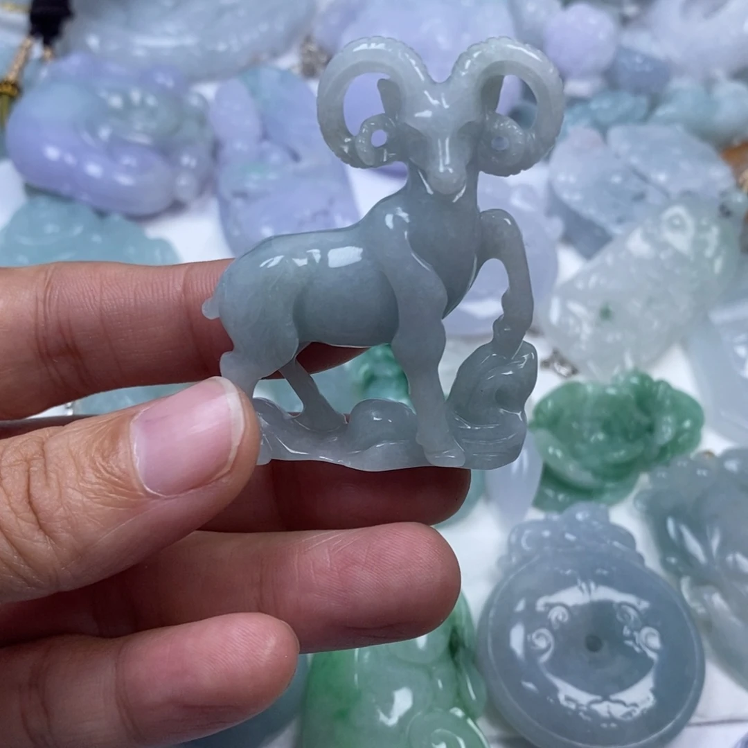 颈饰未镶嵌翡翠翡翠