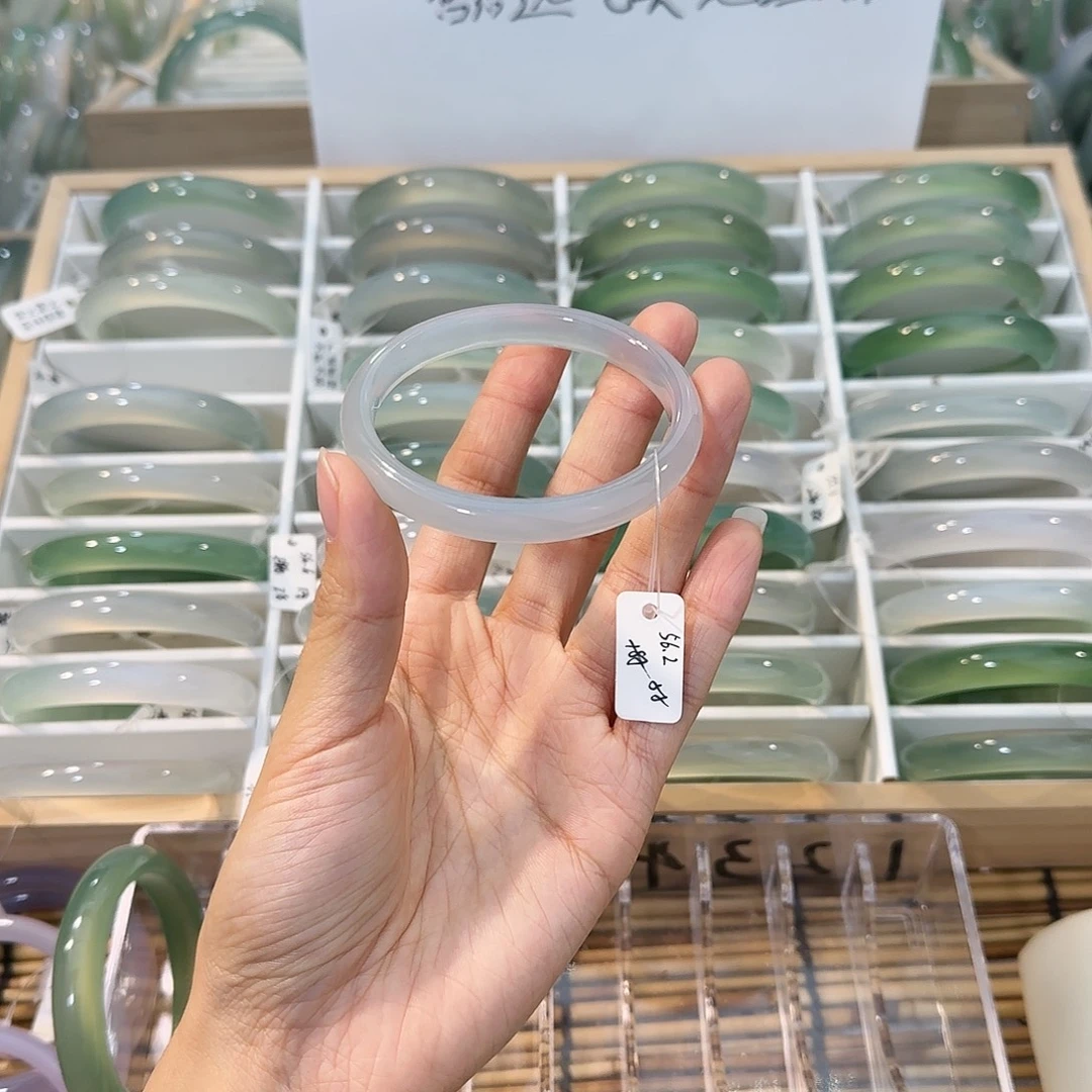 玛瑙/玉髓未镶嵌手镯圈口56.2