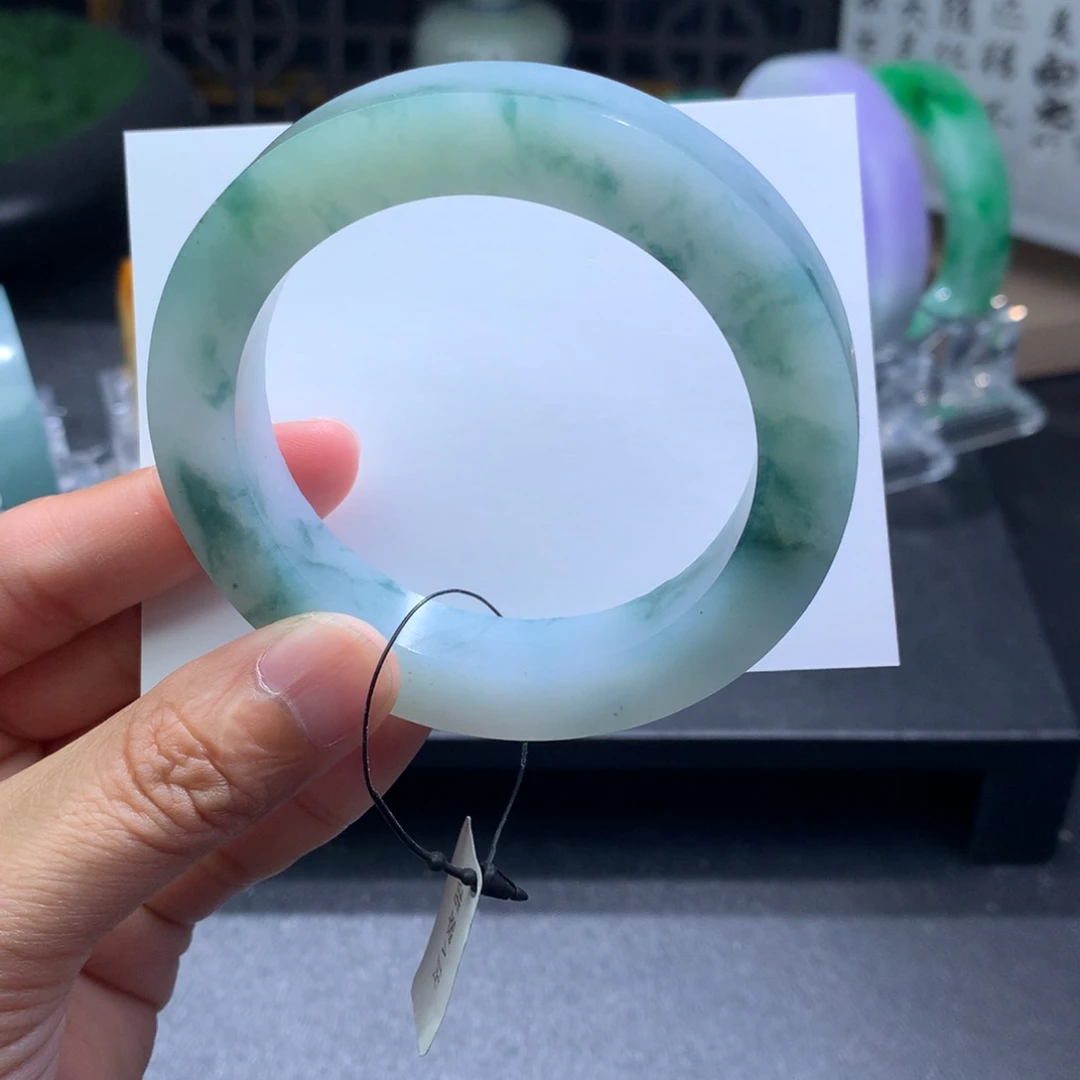 未镶嵌手镯定制翡翠