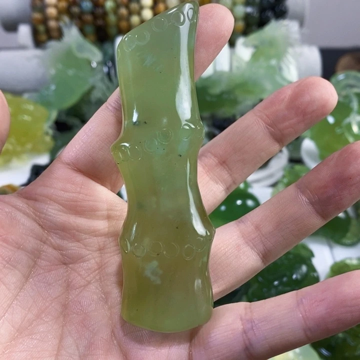 未镶嵌岫玉手把件