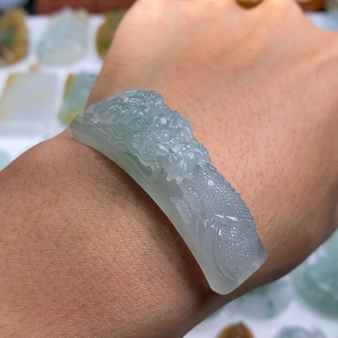 定制翡翠未镶嵌龙手牌