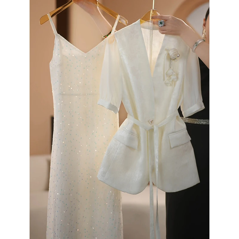 【AMNK服饰】2025夏季新款银光白女神范气质时尚休闲修身女装套装