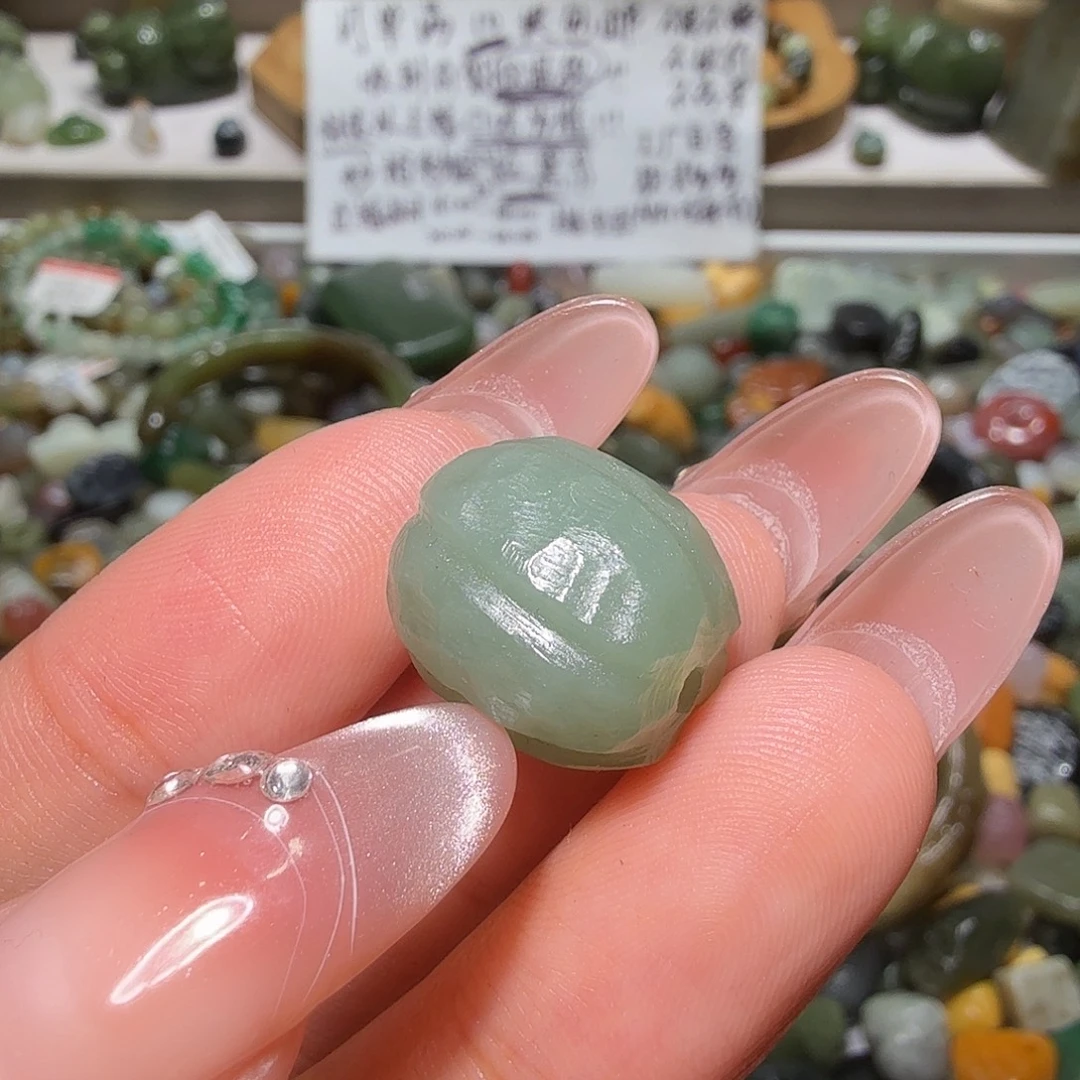 橘***汁和田玉未镶嵌珠宝奇石