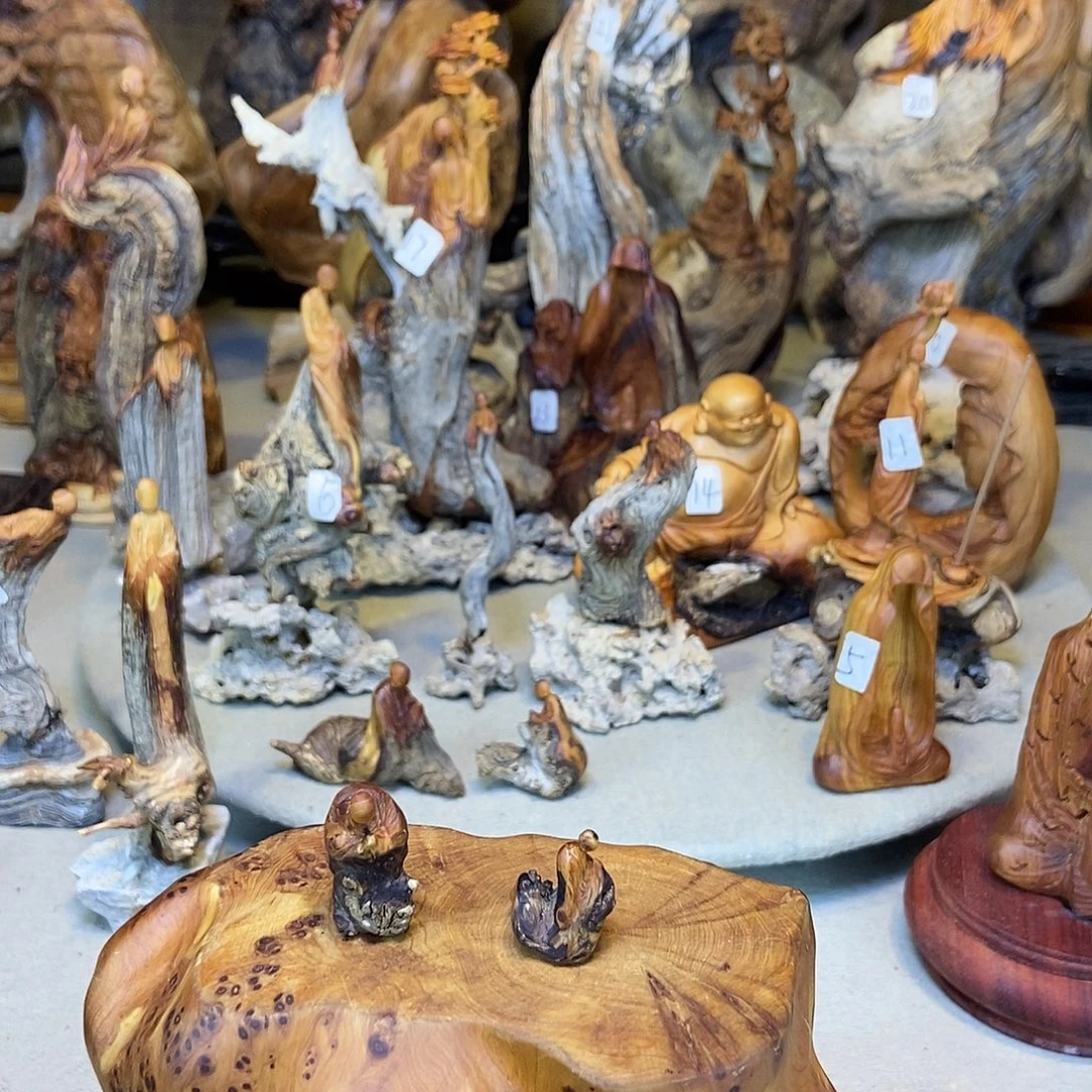 马***柒柏木（崖柏）精品无相手把件两个