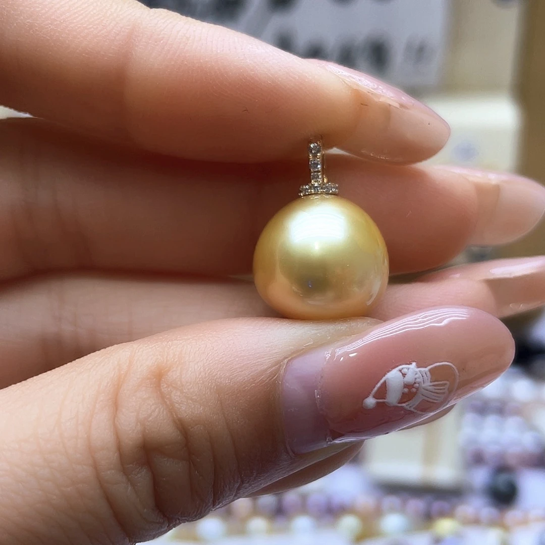 海水珍珠颈饰18K金镶嵌