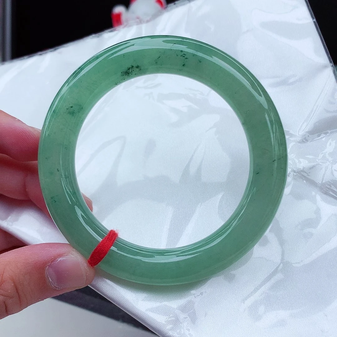 翡翠手镯未镶嵌58圆条