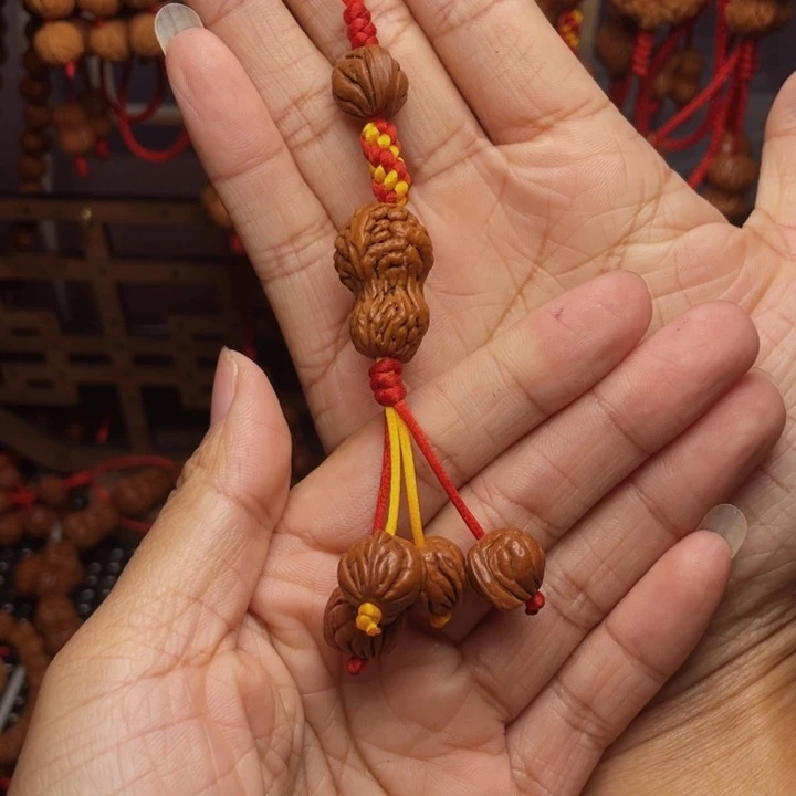 木质类龙纹桃枭挂件29