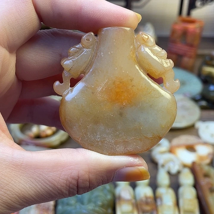 未镶嵌和田玉（糖玉）挂件