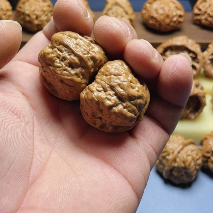 A***0把件文玩核桃蛤蟆头