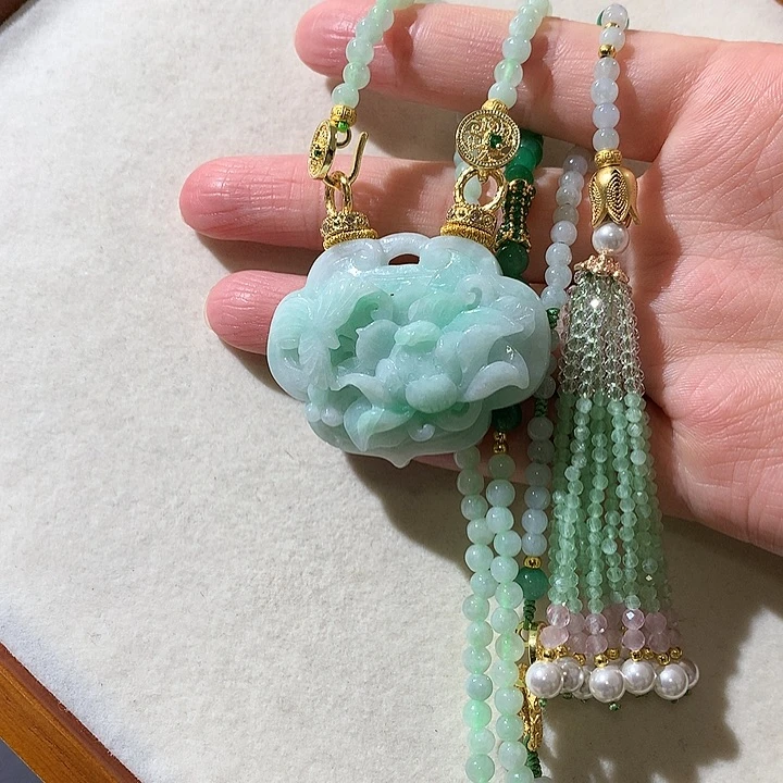 翡翠未镶嵌颈饰翡翠吊坠