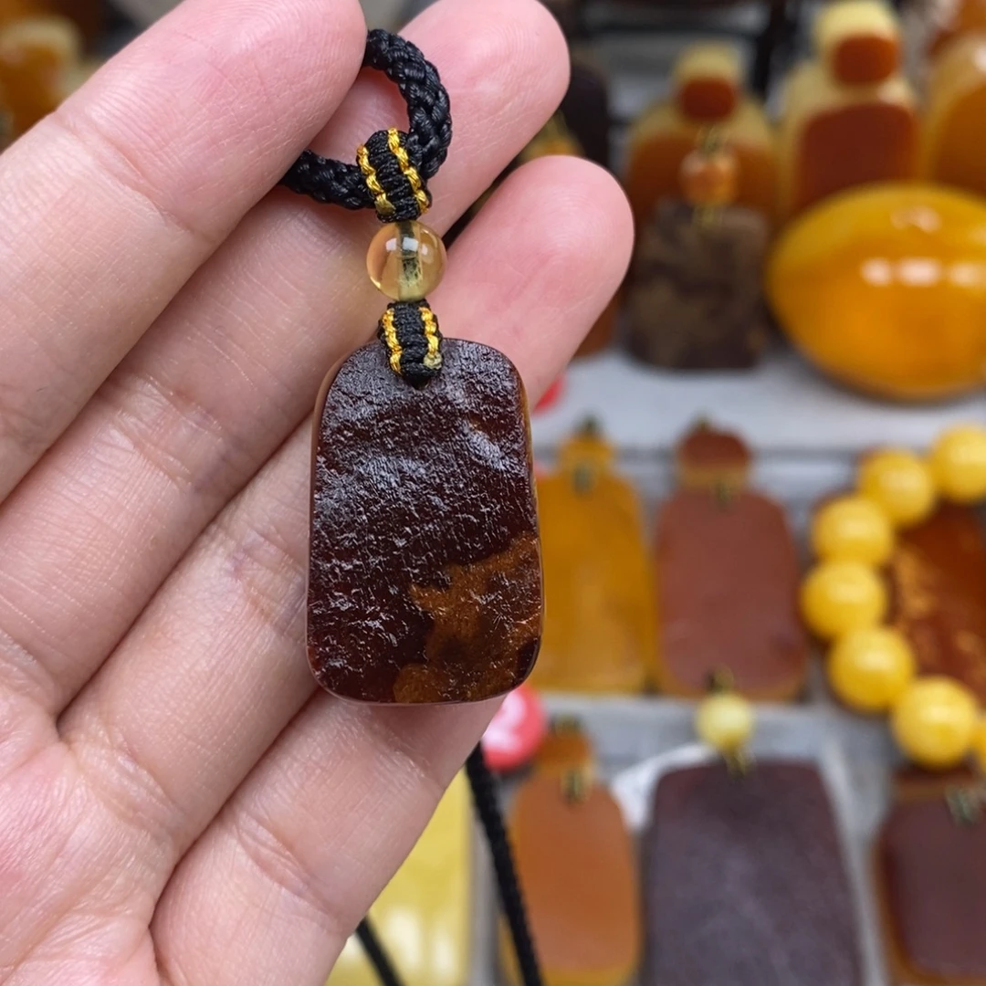 琥珀未镶嵌珠宝奇石