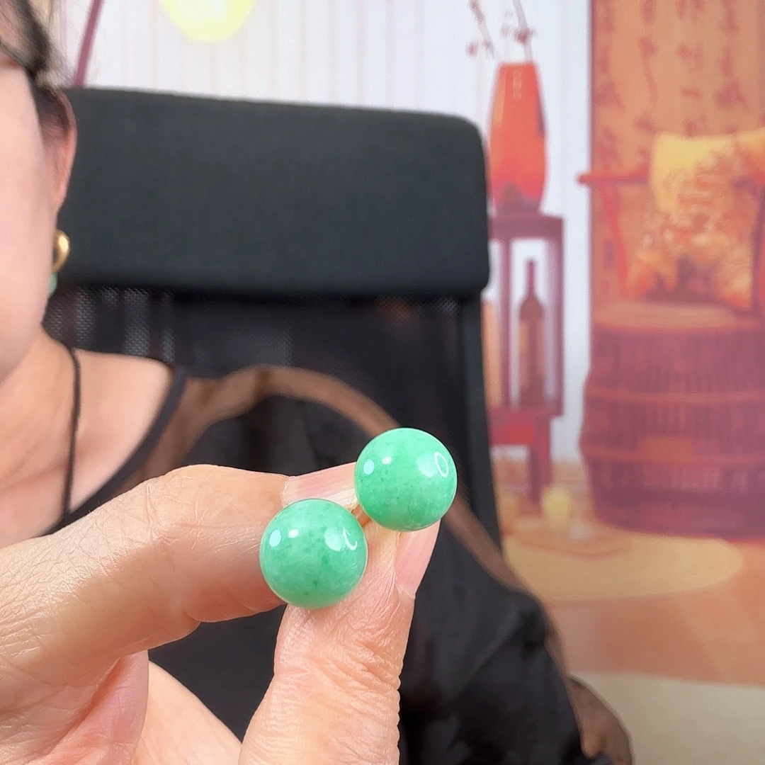 翡翠18K金镶嵌耳饰