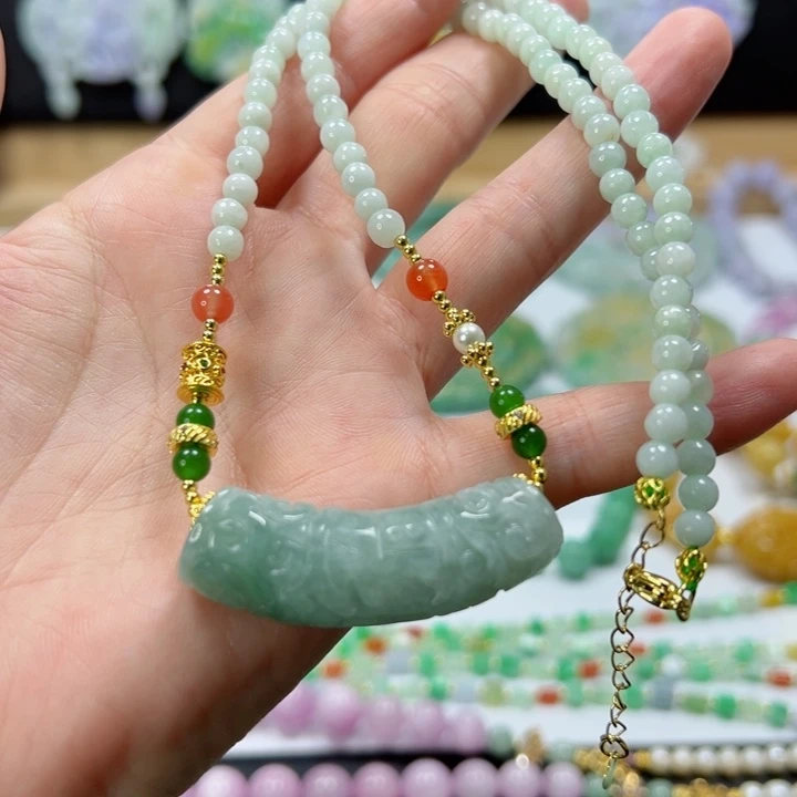 颈饰未镶嵌翡翠项链