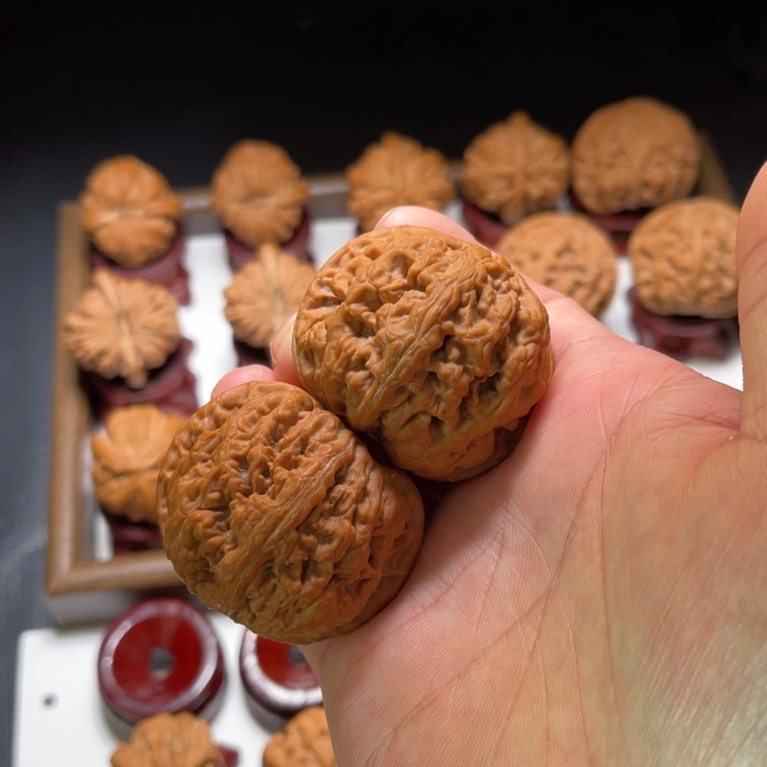 把件文玩核桃球形大粗精核桃尺寸47