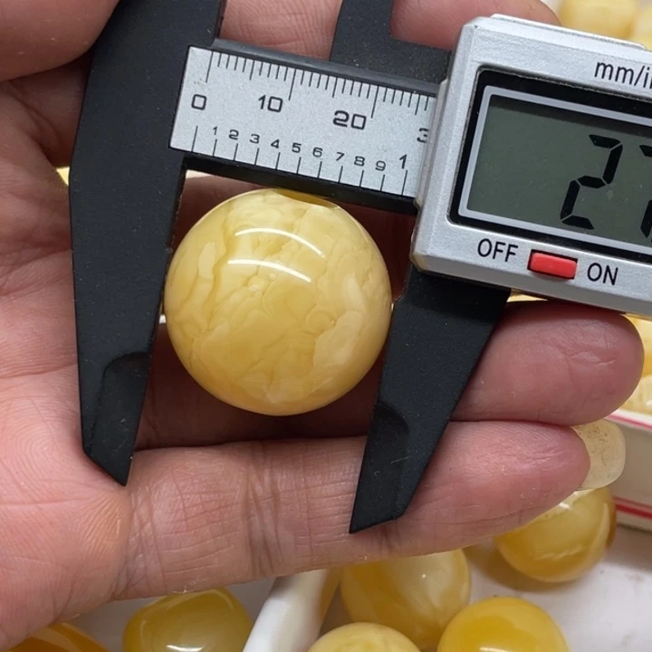 未镶嵌琥珀裸石珠子