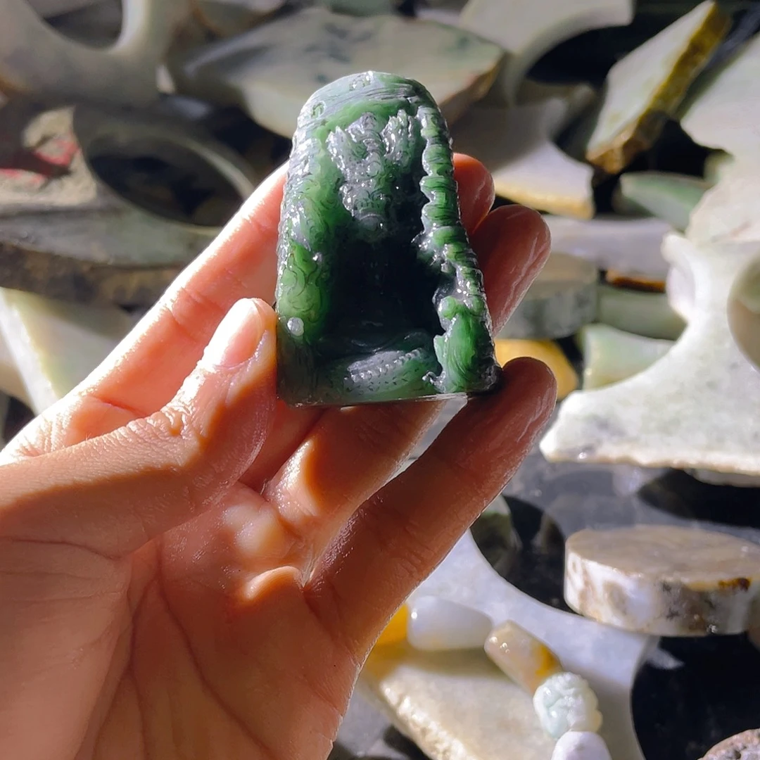 翡翠挂件未镶嵌定制翡翠毛料片料