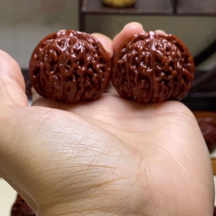 小***城把件文玩核桃四座楼
