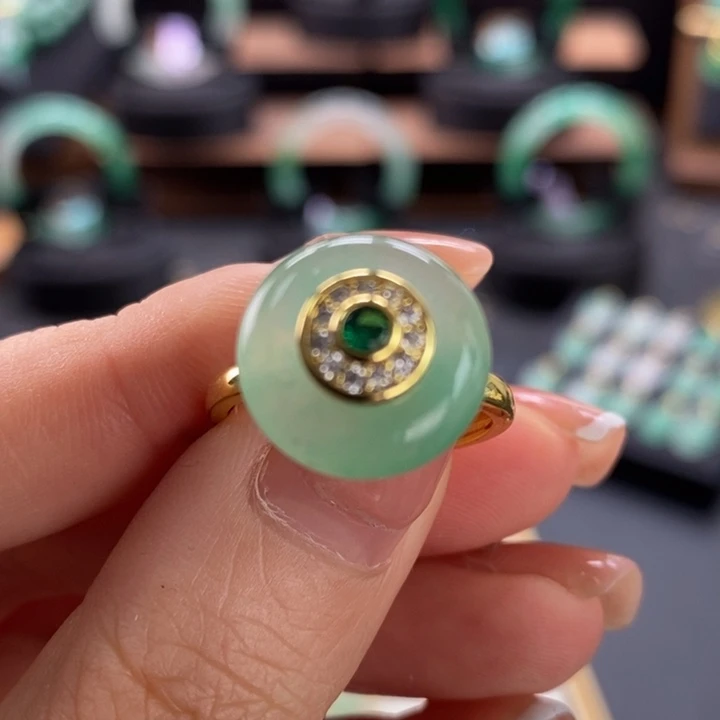 石英质玉戒指未镶嵌₍****₎