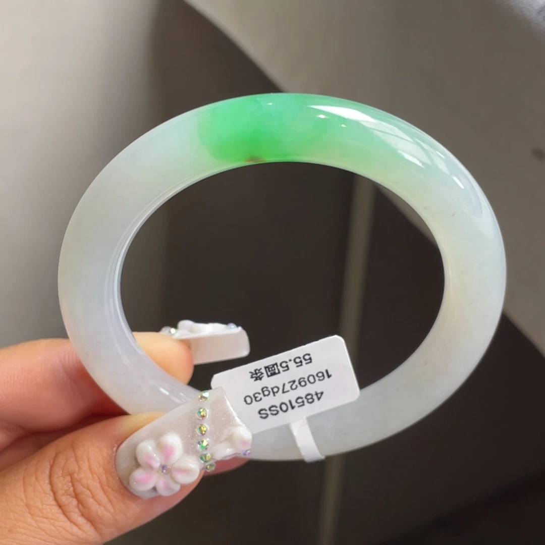 翡翠未镶嵌手镯冰飘绿圆条手镯