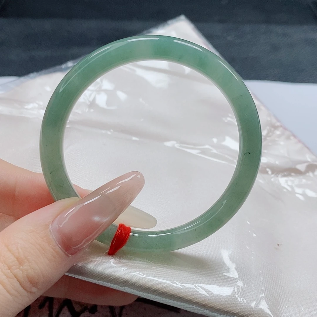 【闪购商品】未镶嵌手镯（圆镯）翡翠463号