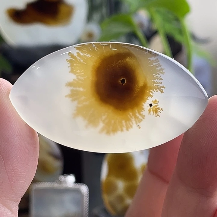 玛瑙/玉髓未镶嵌珠宝半成品