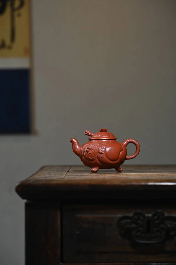 原矿大红袍手工三足鱼化龙壶
