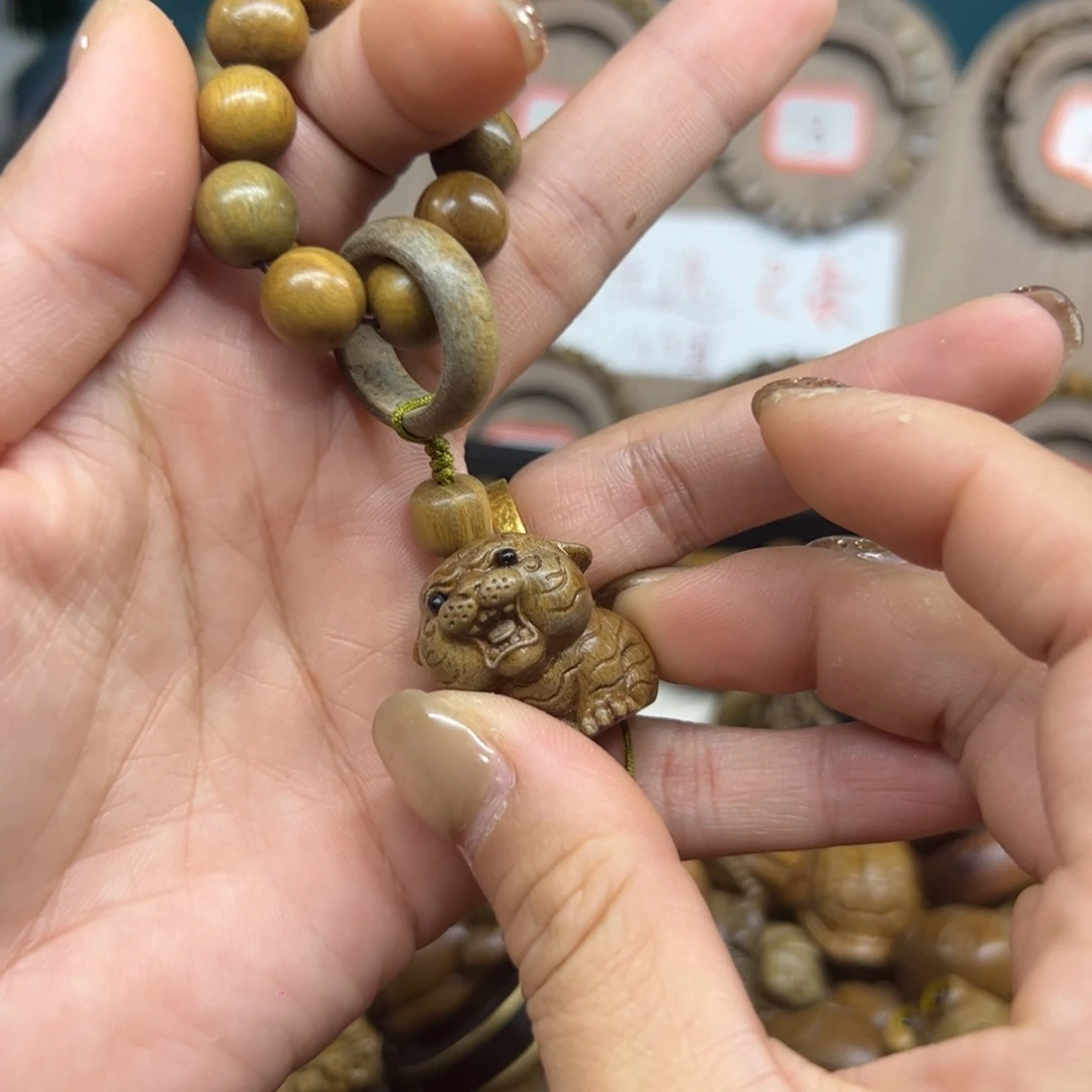维腊木（绿檀）无事牌
