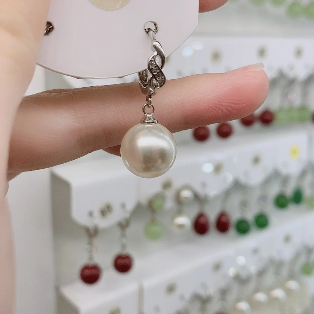 925银十二毫米的白色