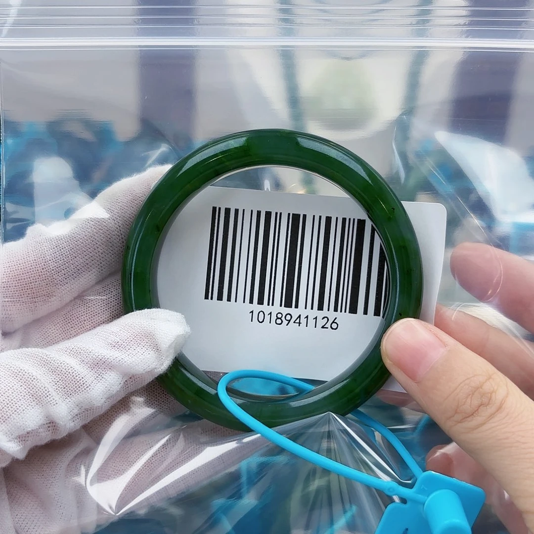 和田玉（碧玉）手镯未镶嵌6061