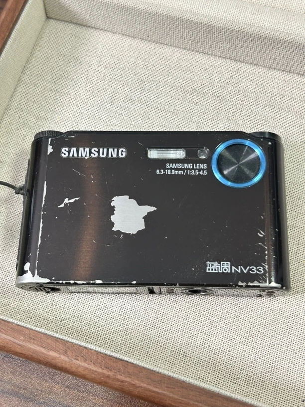 9新 Samsung/三星 蓝调nv33 黑色 明显掉漆 复古ccd数码相机
