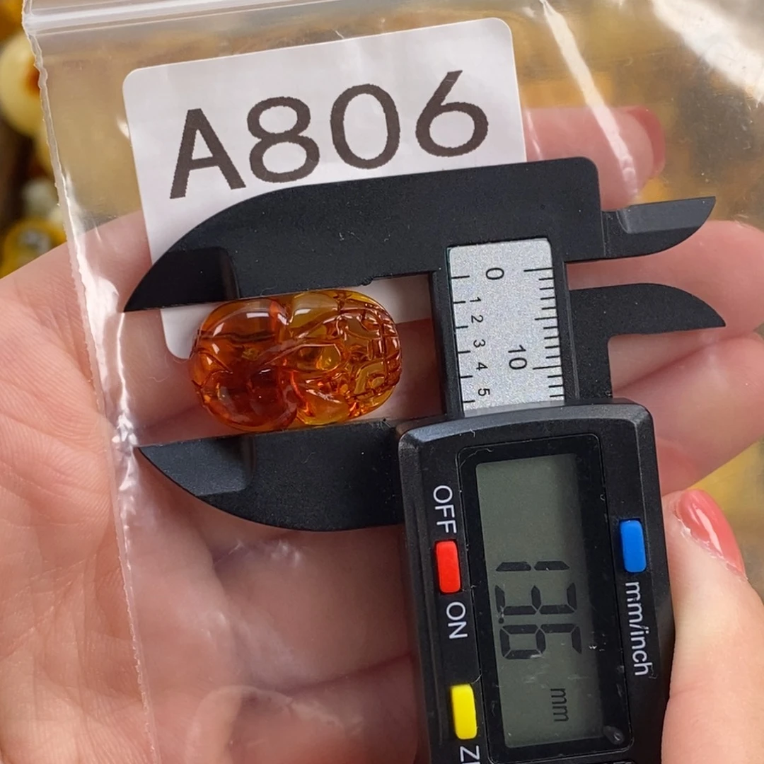 琥珀未镶嵌珠宝奇石