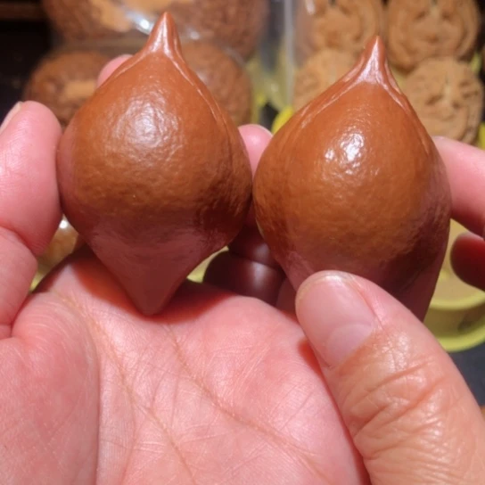 文玩核桃把件三花红油橄榄