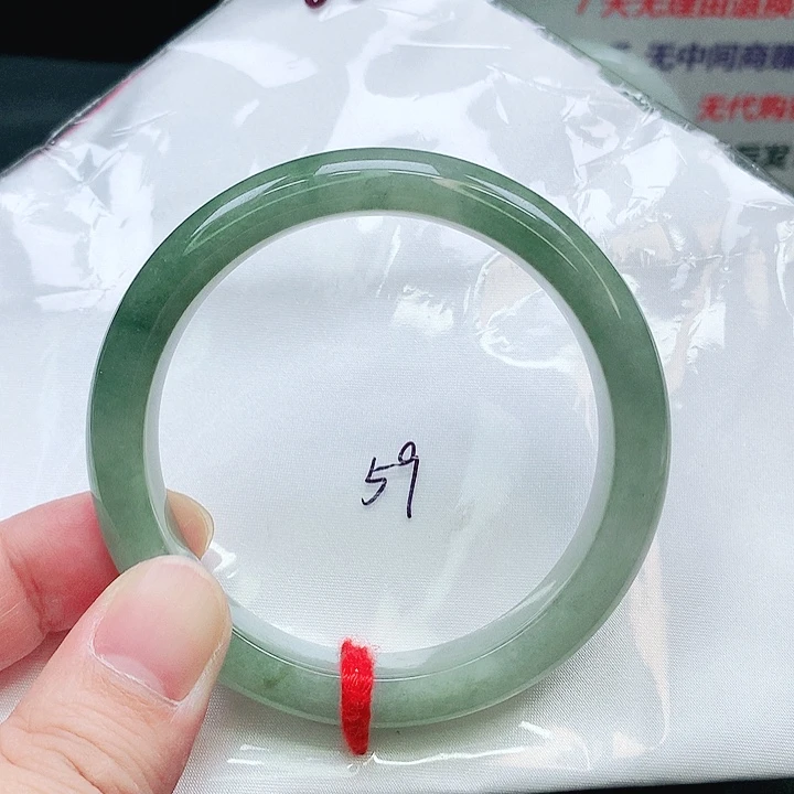 翡翠未镶嵌手镯62