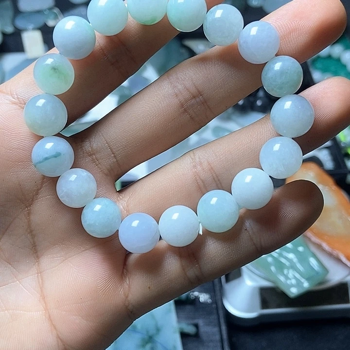 翡翠未镶嵌颈饰手链