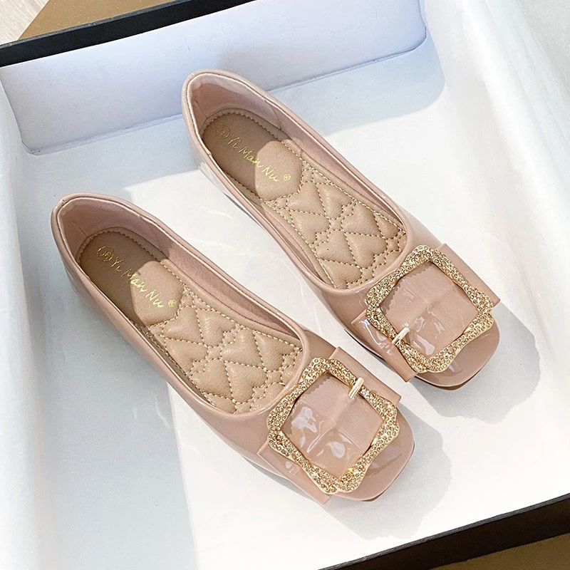 GPTSu酒红色漆皮单鞋女士方头百搭软底豆豆鞋肥宽脚胖大码平底鞋