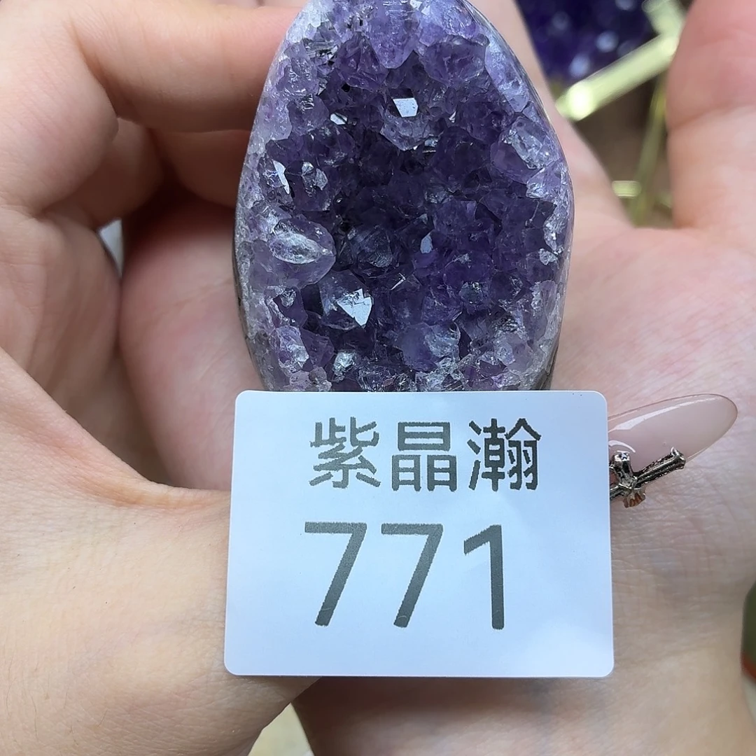 未镶嵌水晶大型摆件（非配饰）