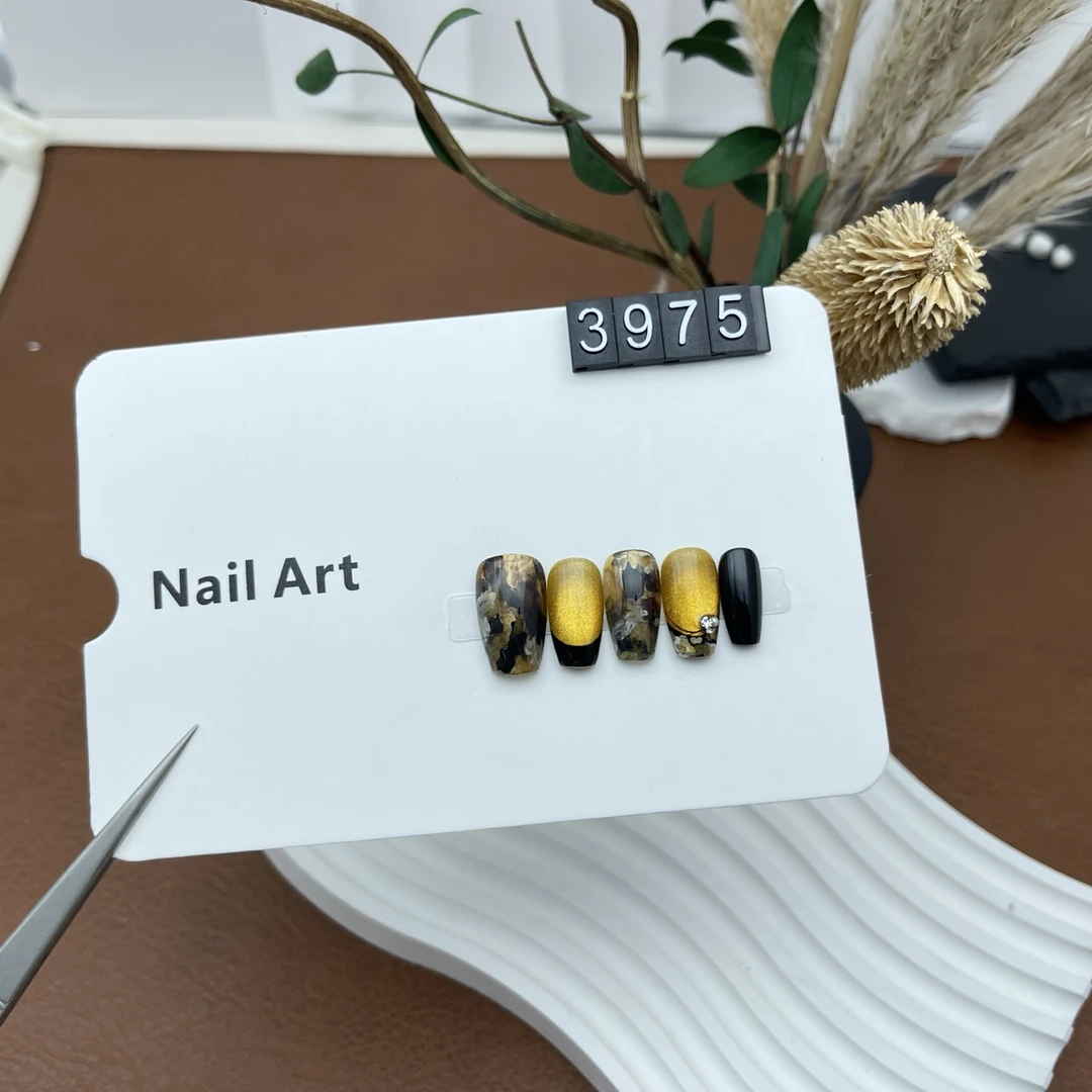 3975高级感纯手工定制极光猫眼冬季款式穿戴甲短甲豆豆甲短方