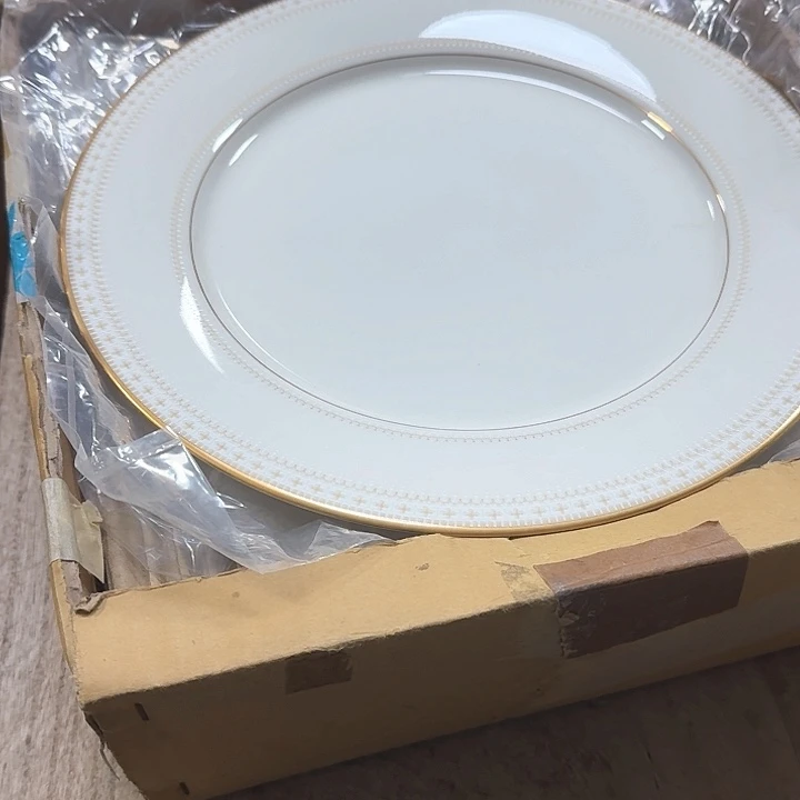 瓷片长****™哈哈哈哈哈哈哈哈哈哈