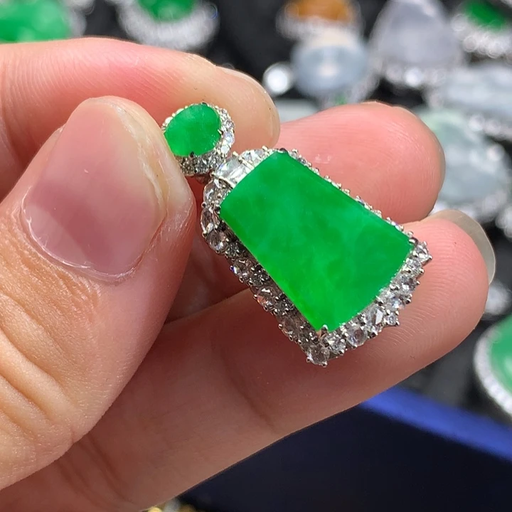 翡翠18K金镶嵌吊坠(不含链)