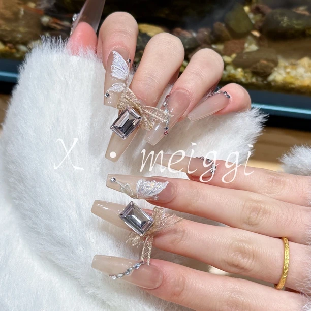 纯手工手绘招财蝴蝶穿戴甲长款猫眼显白满钻蝴蝶结穿戴美甲