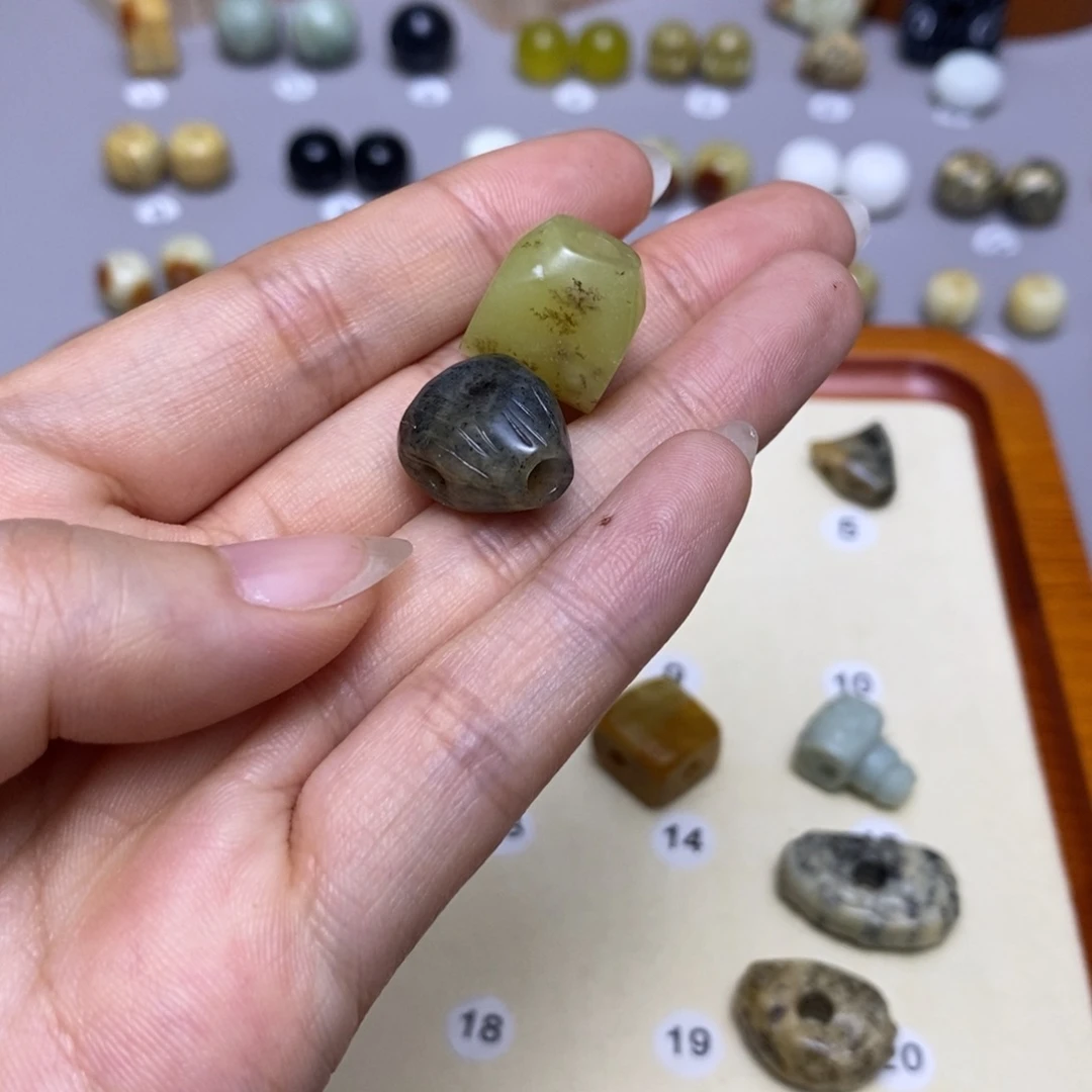 蛇纹石玉配饰合金鹏*