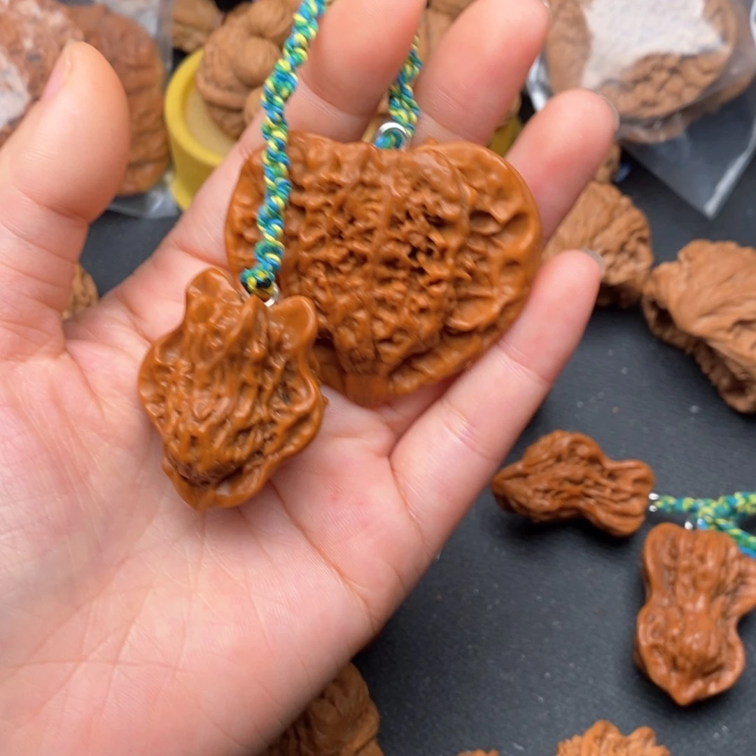 文玩核桃吊坠平安鸟